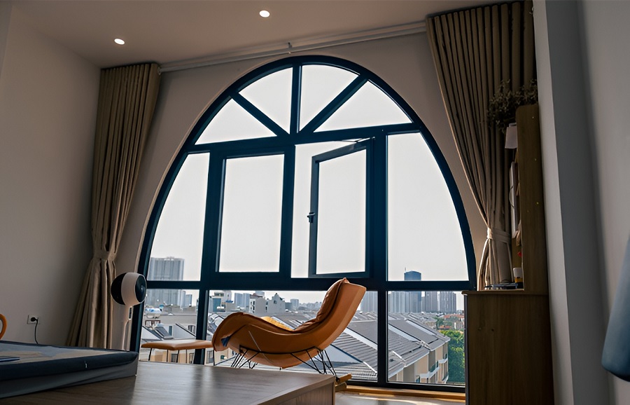 Cửa sổ nhôm kính uốn vòm 2 cánh cho phòng ngủ